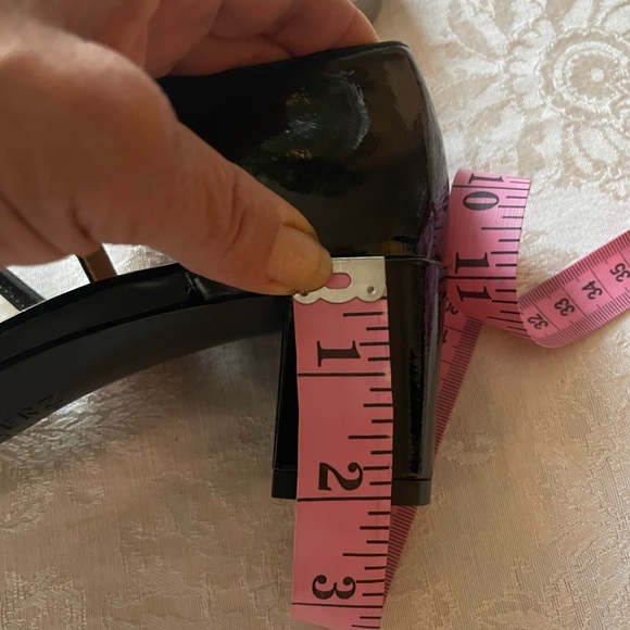 Size 6 - Picture 4 of 4